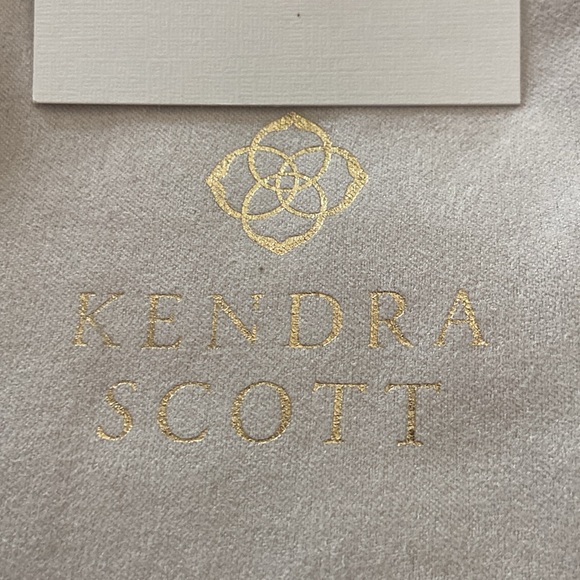 KENDRA SCOTT EARRINGS NWT - Picture 6 of 8